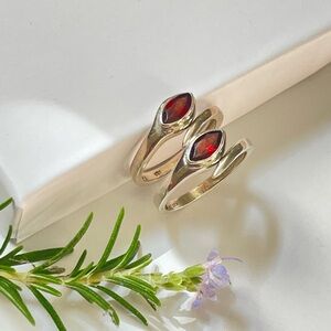 925 Sterling Silver Natural Garnet Snake Ring – “VIBES” Collection Sizes US 6–10